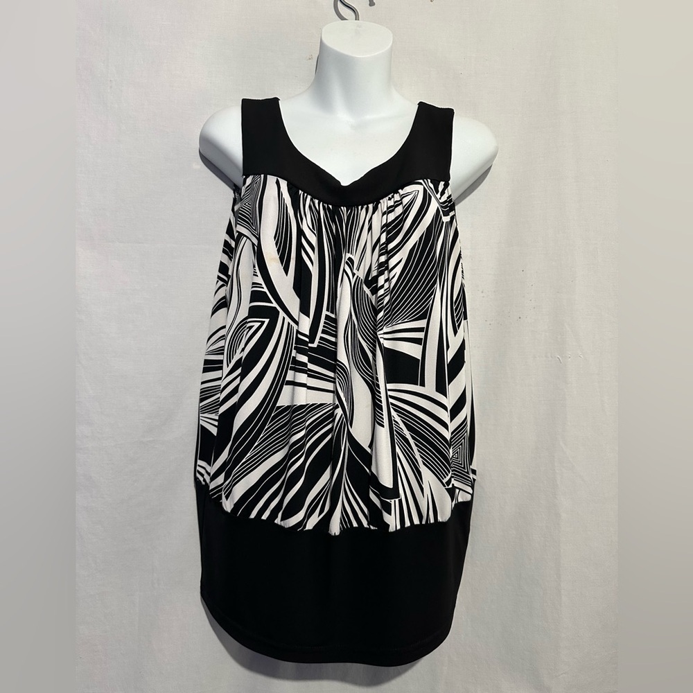 B Wear Black White Abstract Print Sleeveless Top | XL